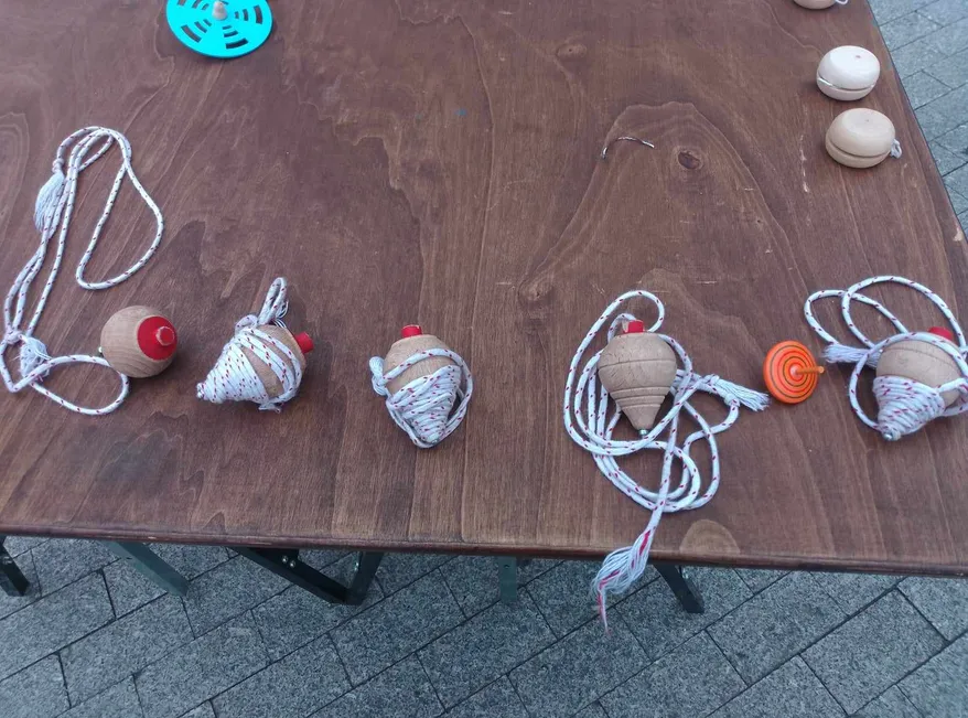 Xuegos tradicionales xigantes de Juega a lo grande