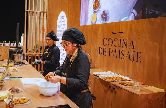 Bread and Cider Showcooking by Panduru