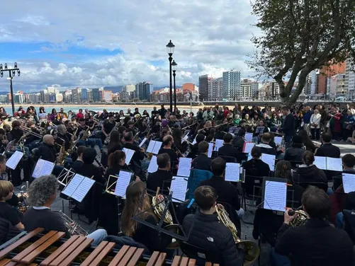 Plaza Mayor. Banda Sinfónica de Gijón