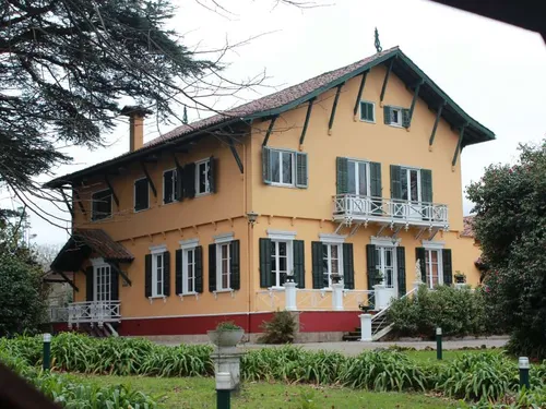 CHARLA: La Isla, origen y núcleo del Botánico, en su contexto geográfico