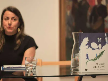 Al verde del Xardín Botánicu: charra sobre’l llibru Al verde d’El Cierru