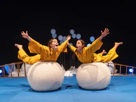Teatro O Cubo. "Voo" - Centros educativos