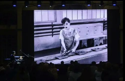 Cine-Concierto. Películas de los grandes del cine mudo de César Latorre Music