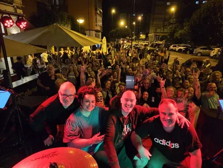 Arte en la Calle. Begoña. LA MOVIDA. (Pop & Rock)