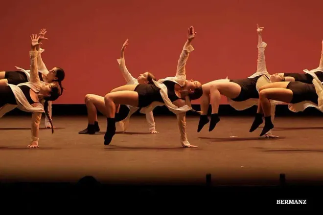 April Special Promotion at Academia Candilejas