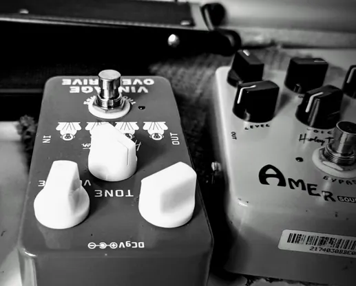 From mood to theme: creating an original experimental pop song