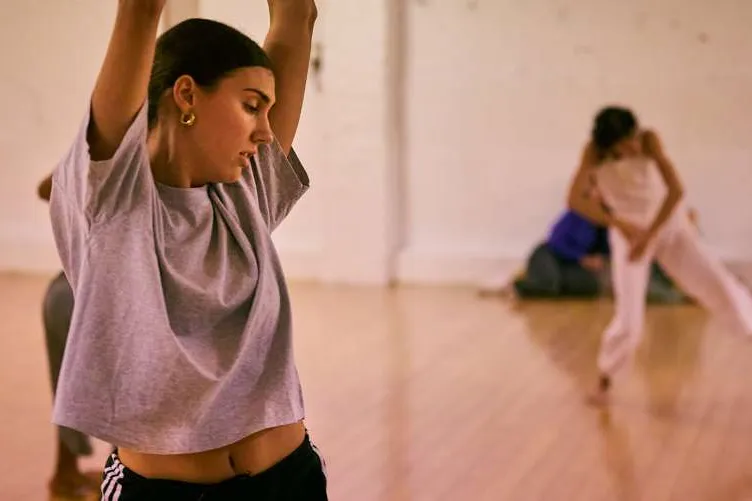 Taller de danza y creación "Ventana a la creación de movimiento" con Marina Fueyo.  Escena Xixón 2026