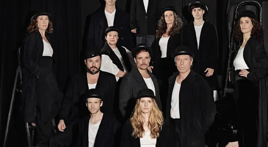 SEIS PERSONAJES EN BUSCA DE AUTOR