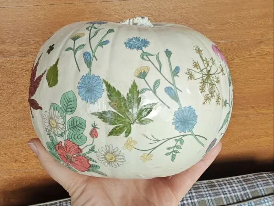 Adult Workshop: A Floral Samaín
