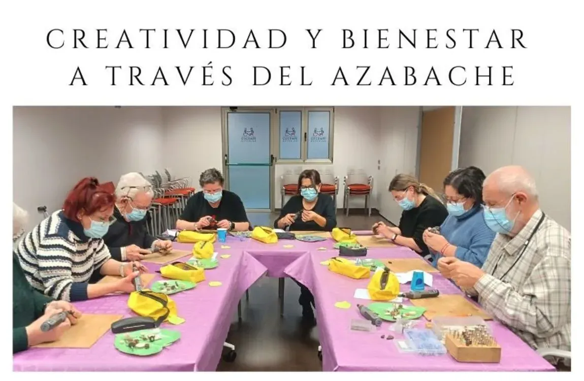 Creativity and well-being through jet from Aritíval Artesanía Azabache