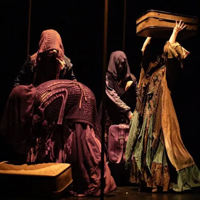 desTROYAndo de Teatro del Cuervo
