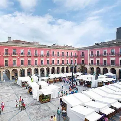 Mercado Artesano y Ecológico. Gijón
